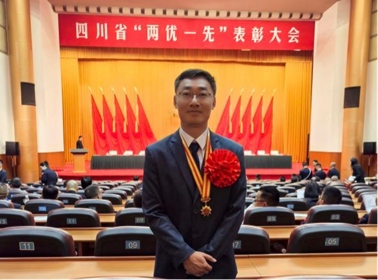 图片1 图片1